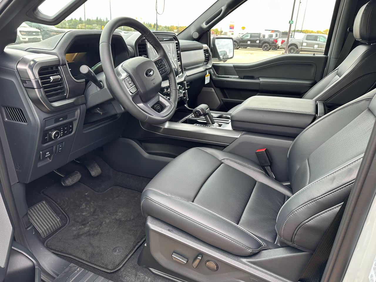2026 Ford F-150 Lariat 4WD SuperCrew 5.5' Box Photo
