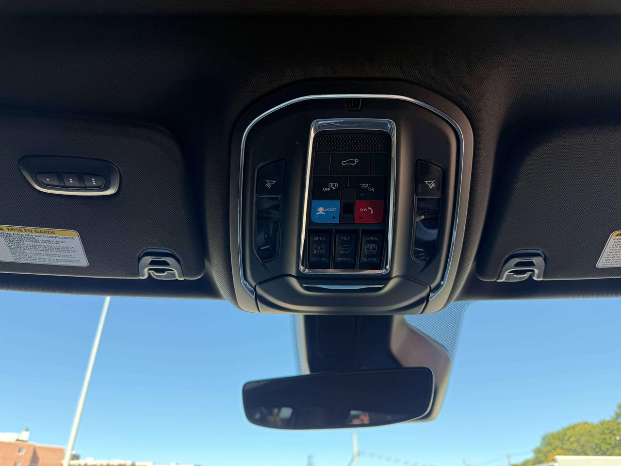 2024 Jeep Wagoneer Series II Carbide | NAVIGATION | REMOTE START | Photo