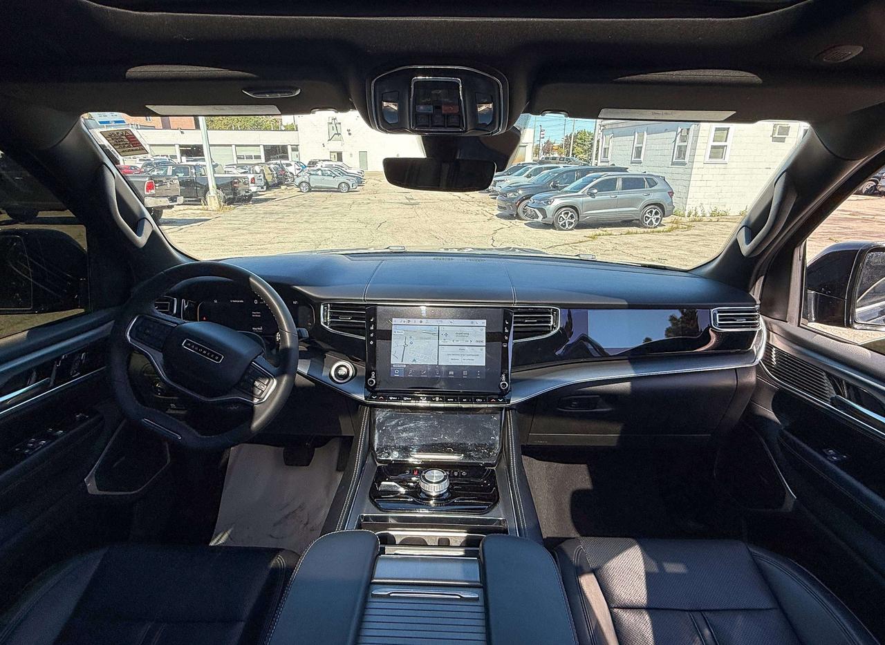 2024 Jeep Wagoneer Series II Carbide | NAVIGATION | REMOTE START | Photo