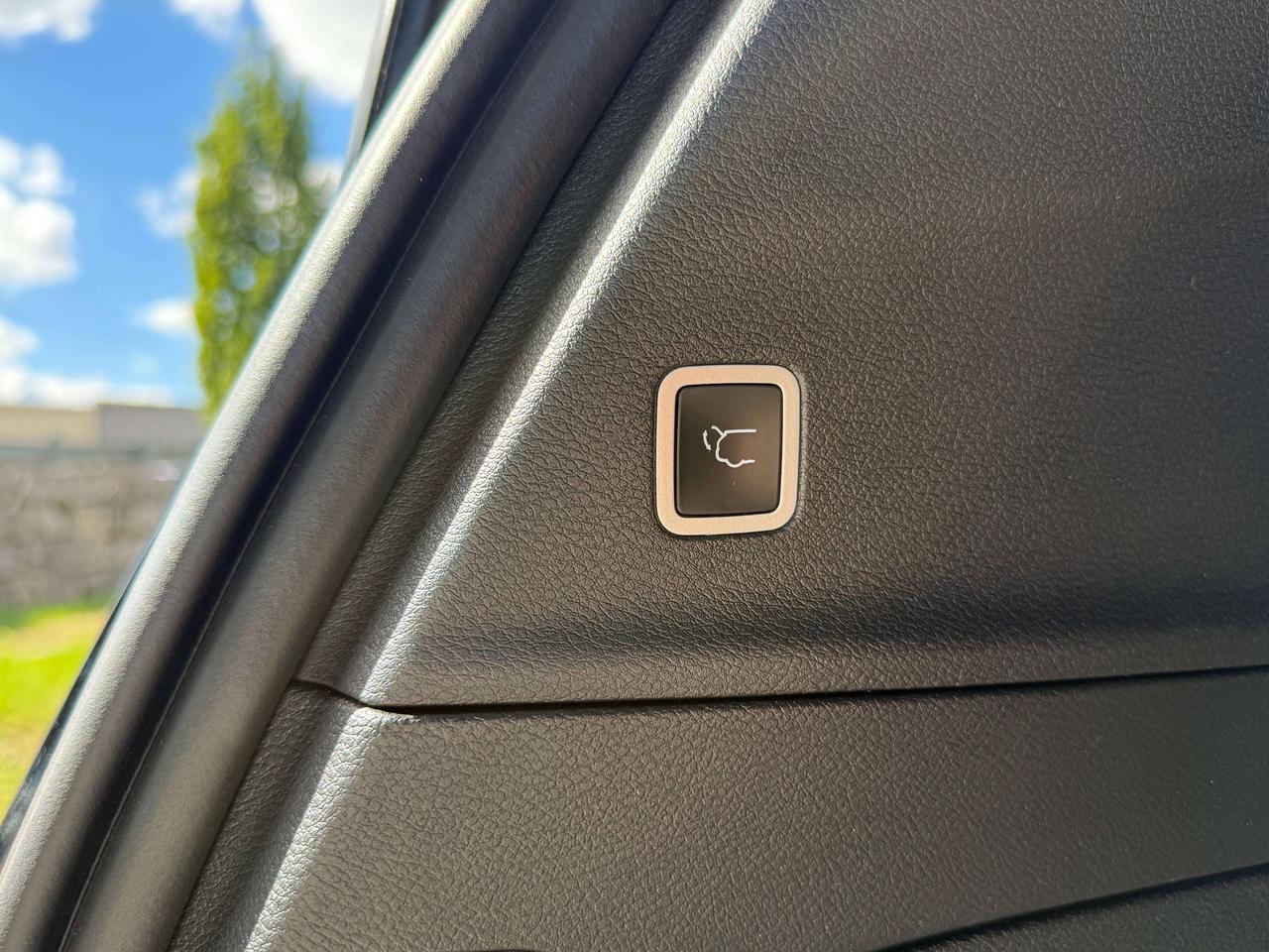 2025 Chrysler Pacifica Select | NAVIGATION | BACKUP CAMERA | REMOTE START Photo