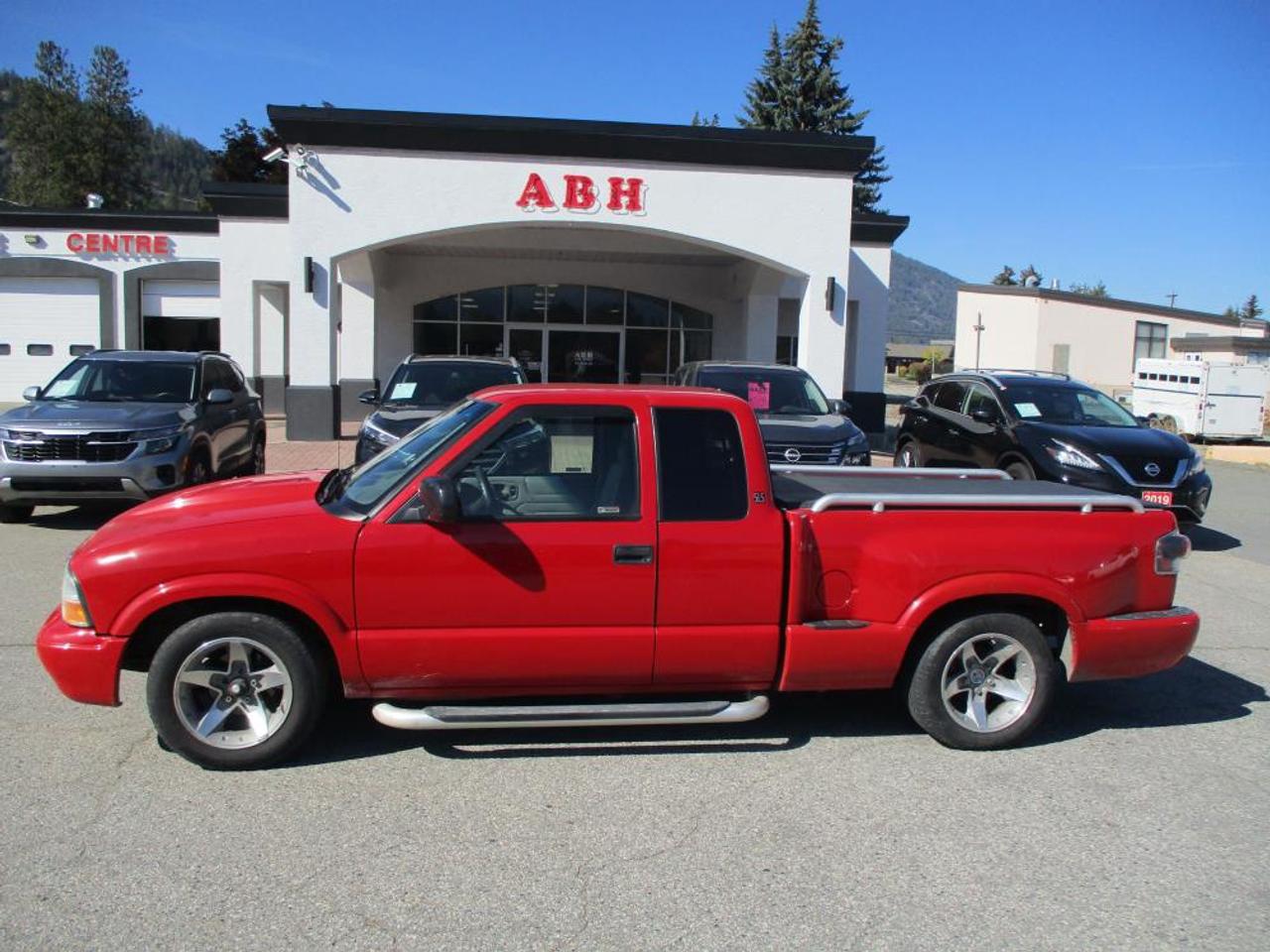 2003 GMC Sonoma SLS Ext. Cab 2WD - Photo #3