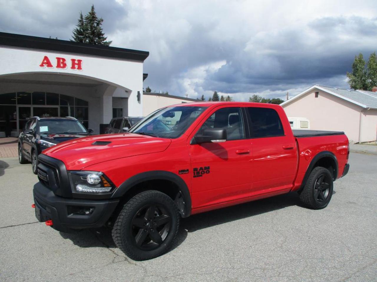 2022 RAM 1500 Classic WARLOCK CREW 4X4 - Photo #1