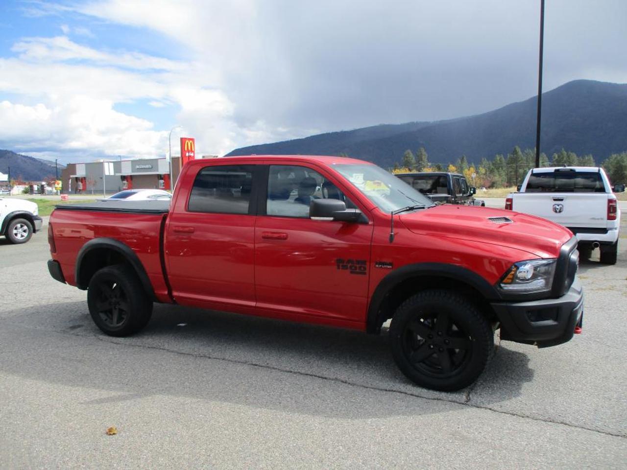 2022 RAM 1500 Classic WARLOCK CREW 4X4 Photo