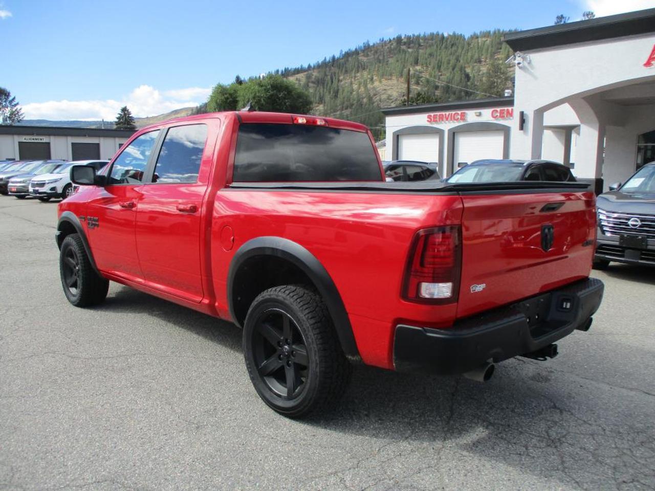 2022 RAM 1500 Classic WARLOCK CREW 4X4 Photo