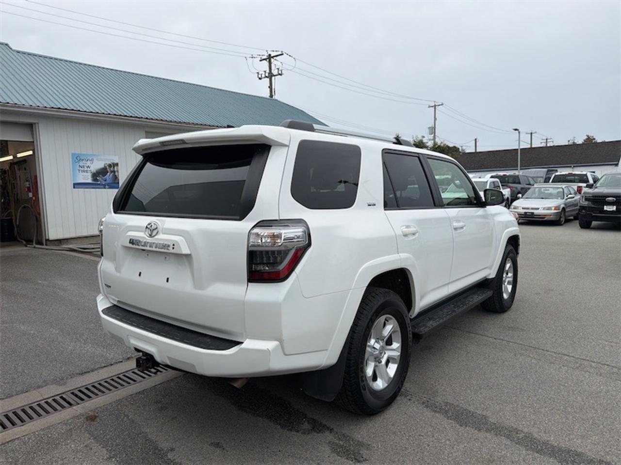2024 Toyota 4Runner SR5  - Sunroof -  Heated Seats Photo4