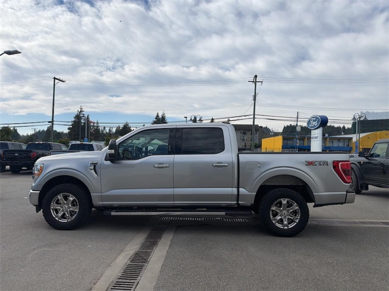 2021 Ford F-150 XLT Photo1