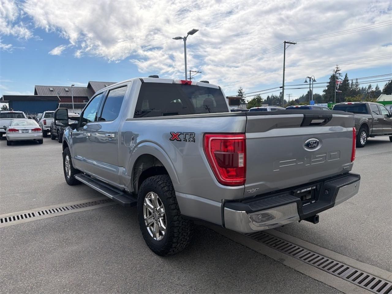 2021 Ford F-150 XLT Photo2