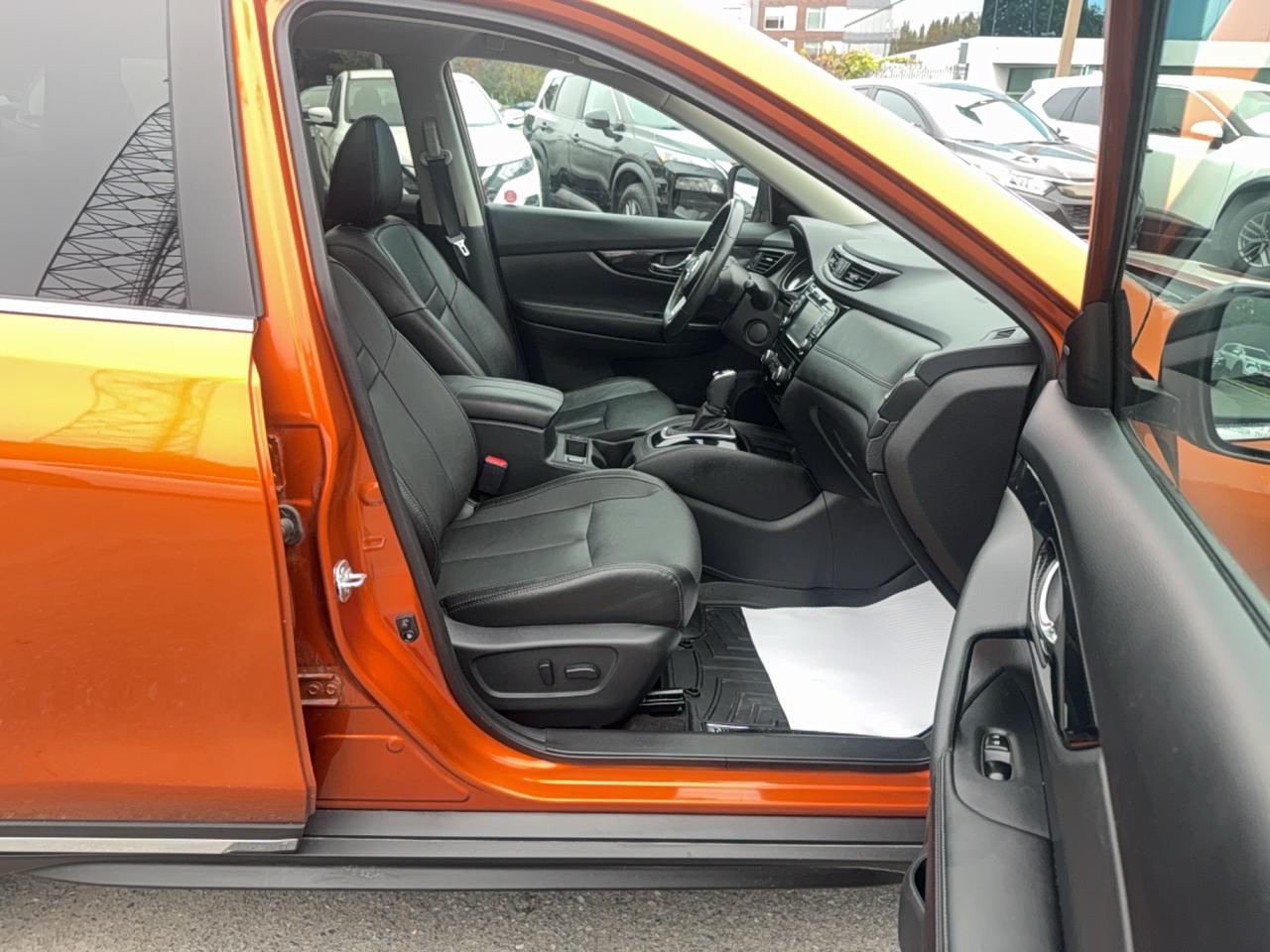2017 Nissan Rogue SL Platinum