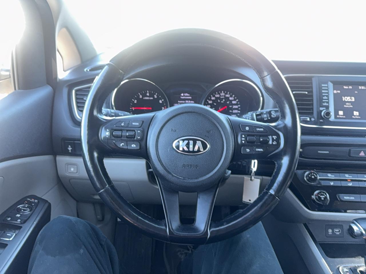 2019 Kia Sedona LX Photo