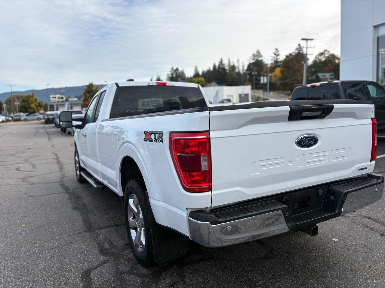2023 Ford F-150 XLT Photo2
