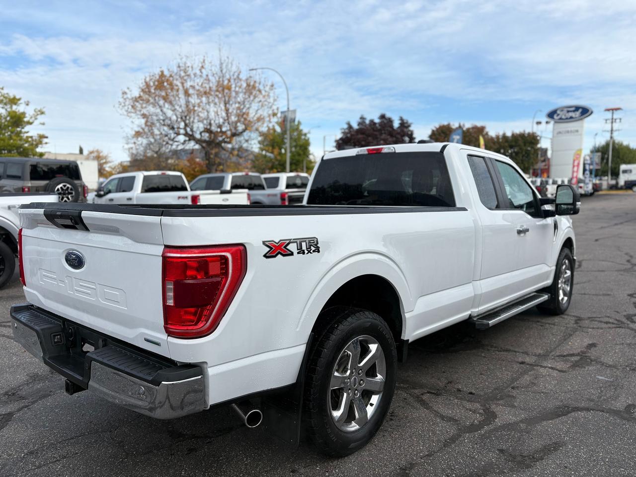 2023 Ford F-150 XLT Photo4