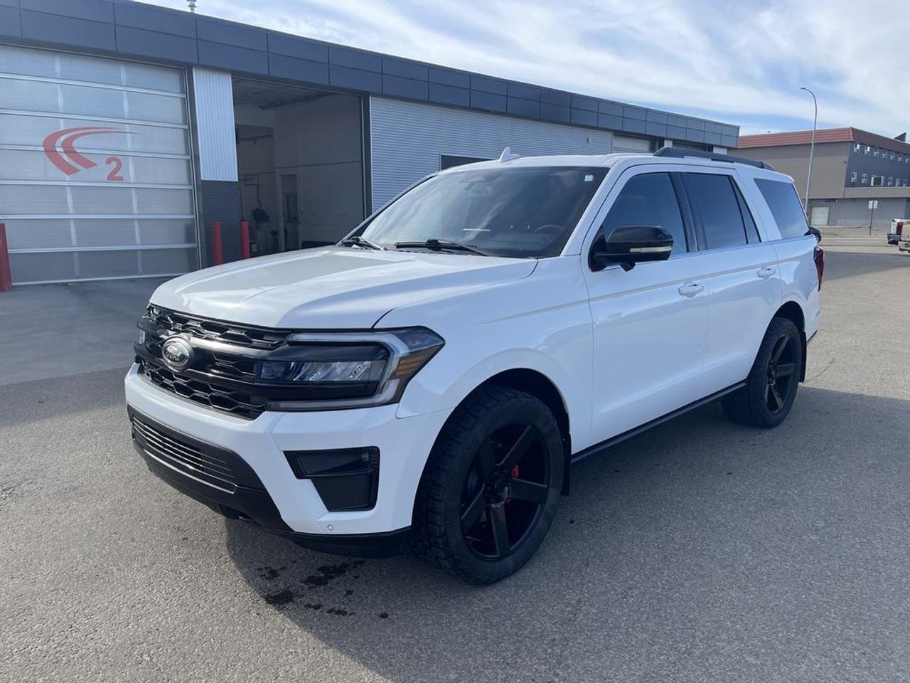 2024 Ford Expedition Limited  Photo1