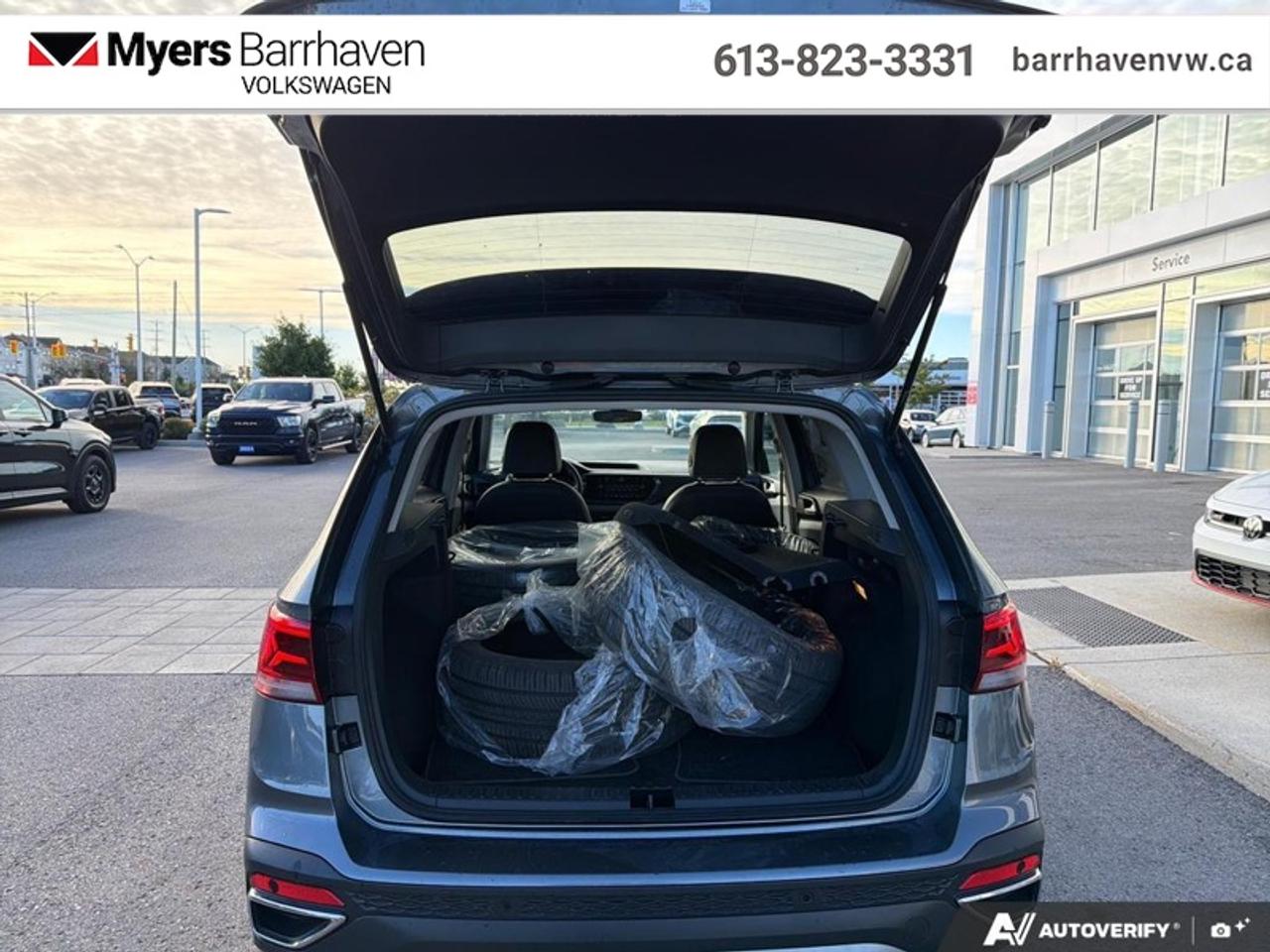 2022 Volkswagen Taos Highline 4MOTION  - Sunroof Photo