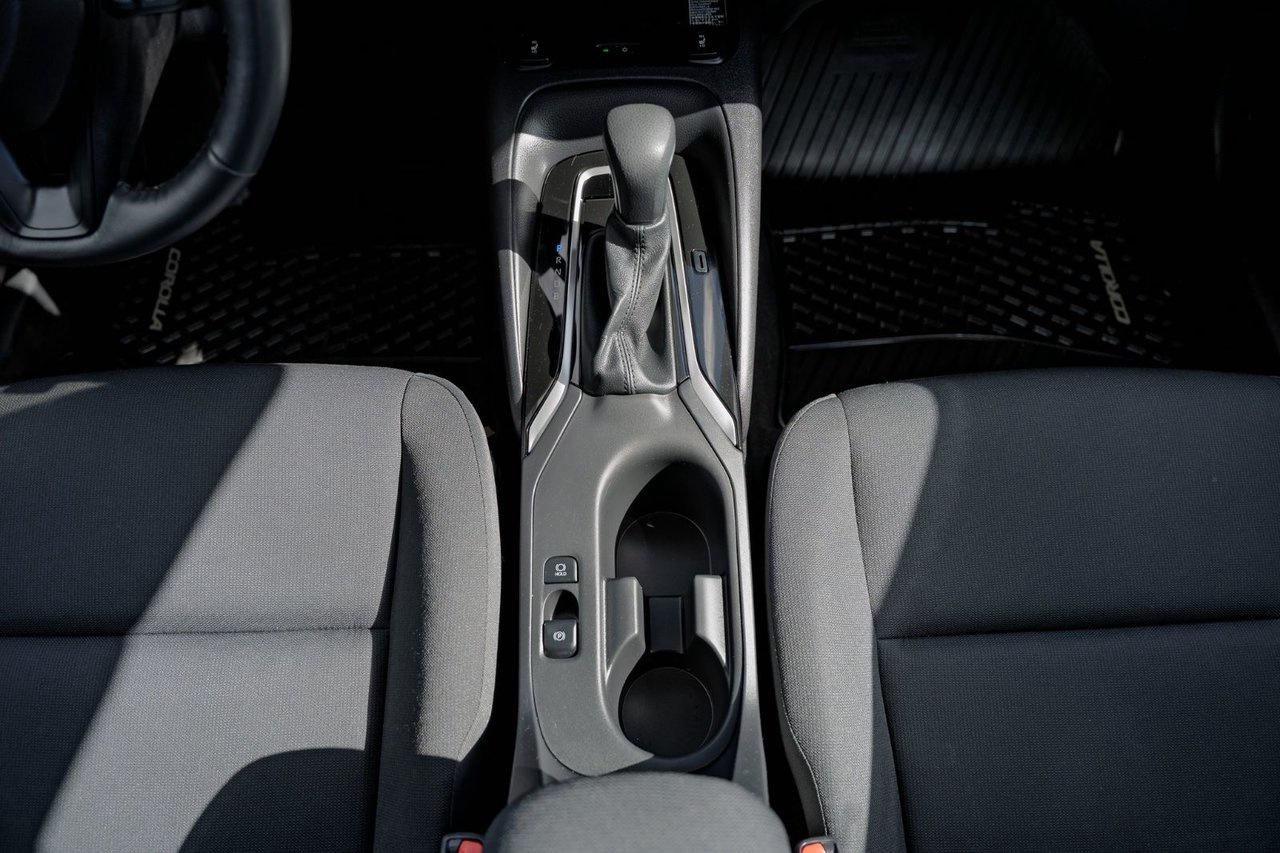 2025 Toyota Corolla LE UPGRADE Photo
