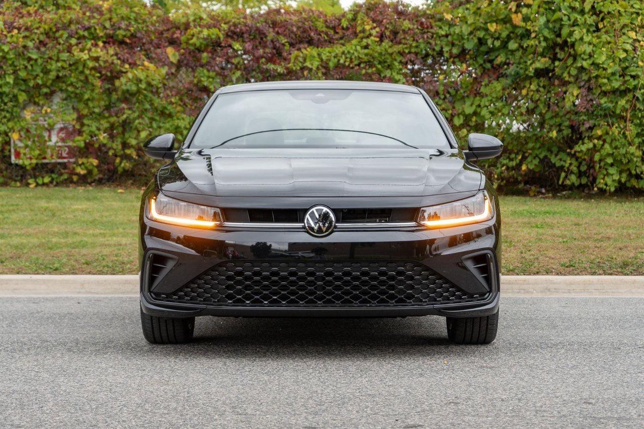 2025 Volkswagen Jetta Comfortline Sport Photo1