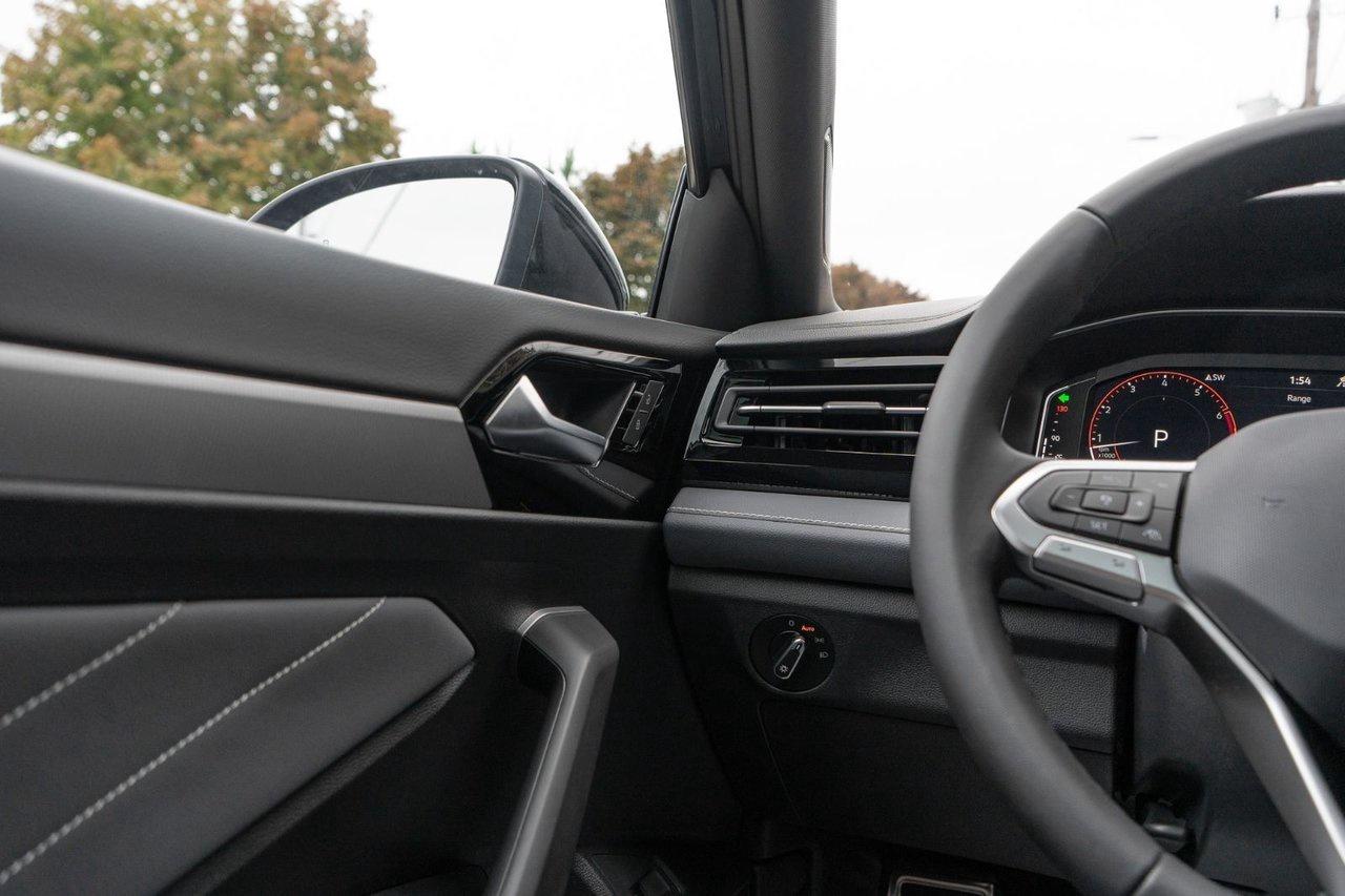 2025 Volkswagen Jetta Comfortline Sport Photo