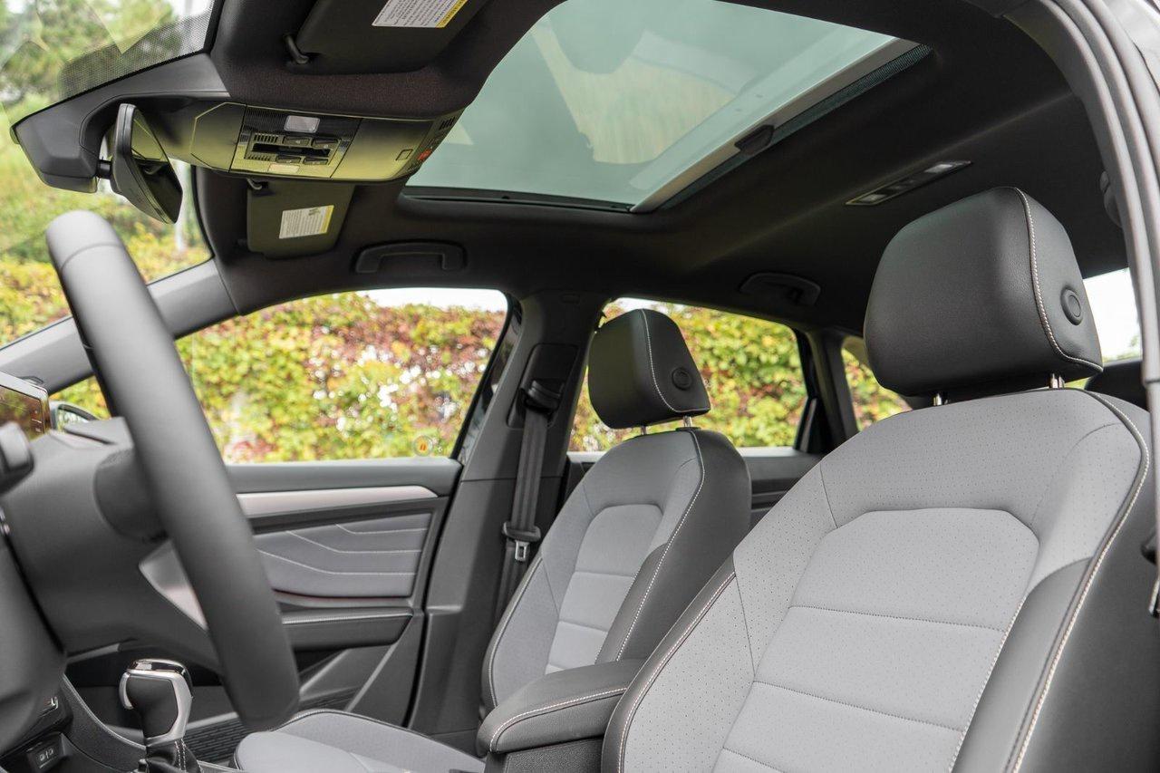 2025 Volkswagen Jetta Comfortline Sport Photo