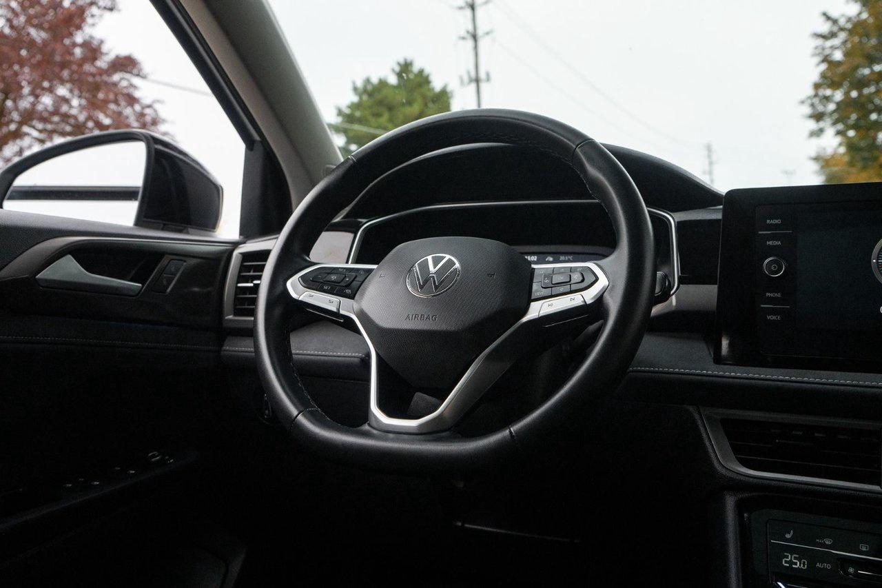 2025 Volkswagen Taos Comfortline Black Edition Photo