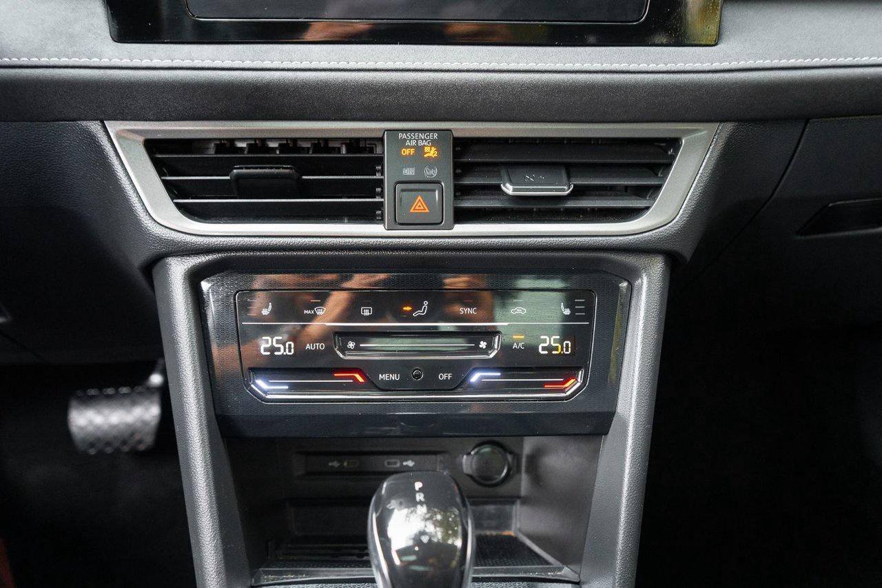 2025 Volkswagen Taos Comfortline Black Edition Photo