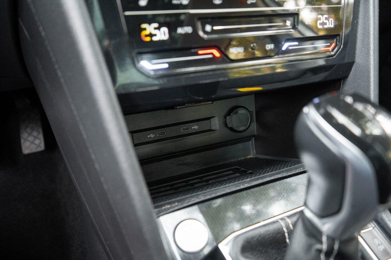 2025 Volkswagen Taos Comfortline Black Edition Photo