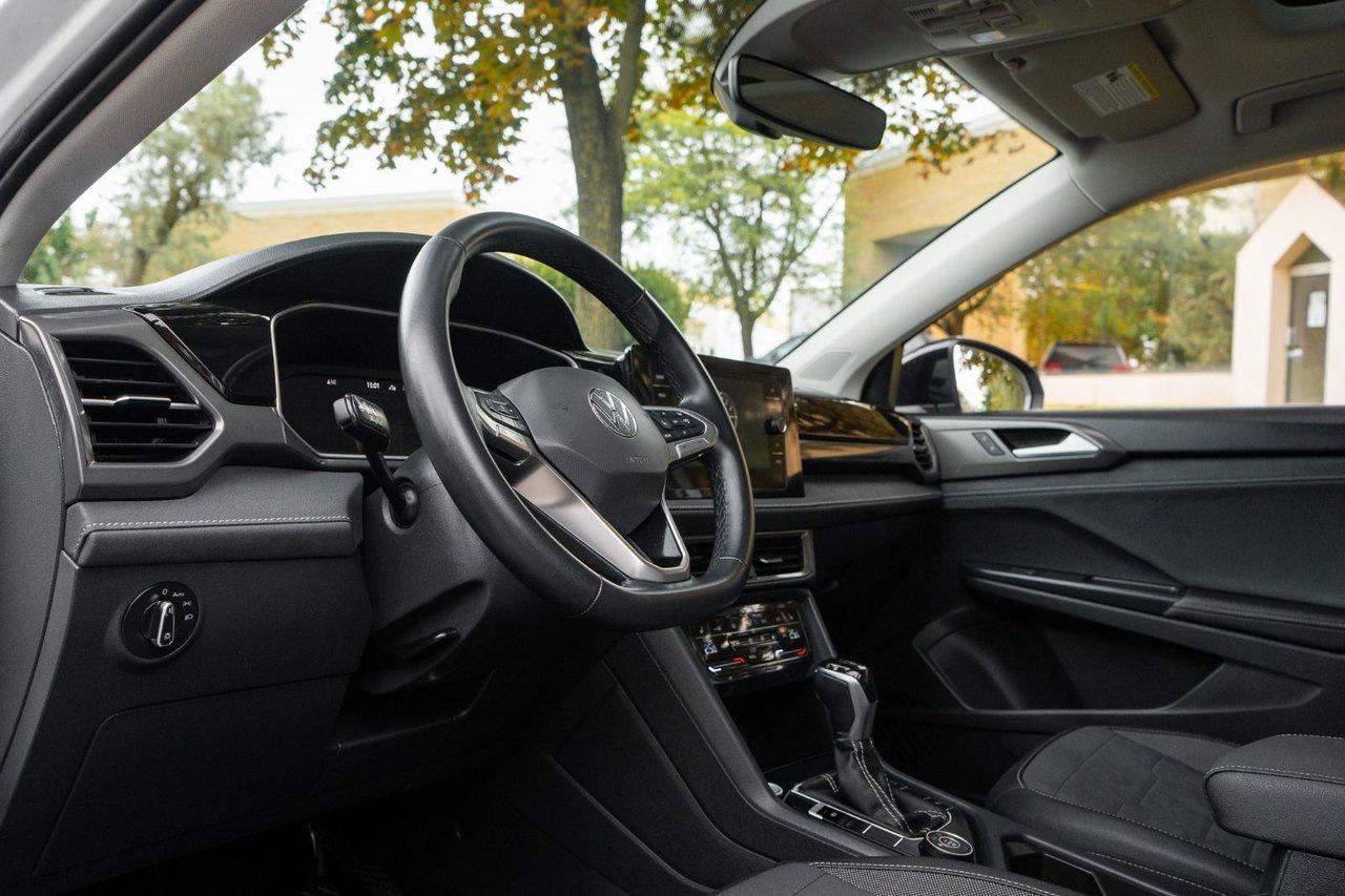 2025 Volkswagen Taos Comfortline Black Edition Photo