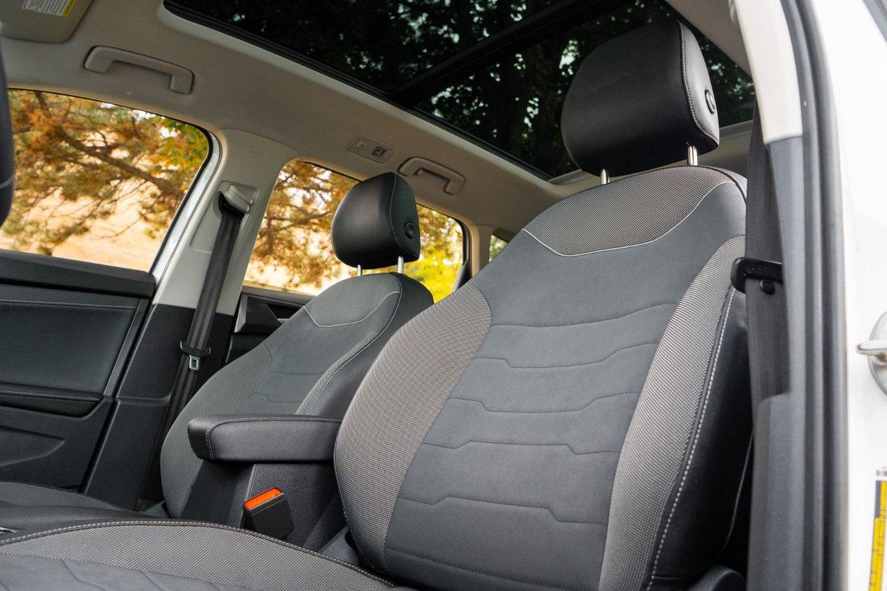 2025 Volkswagen Taos Comfortline Black Edition Photo
