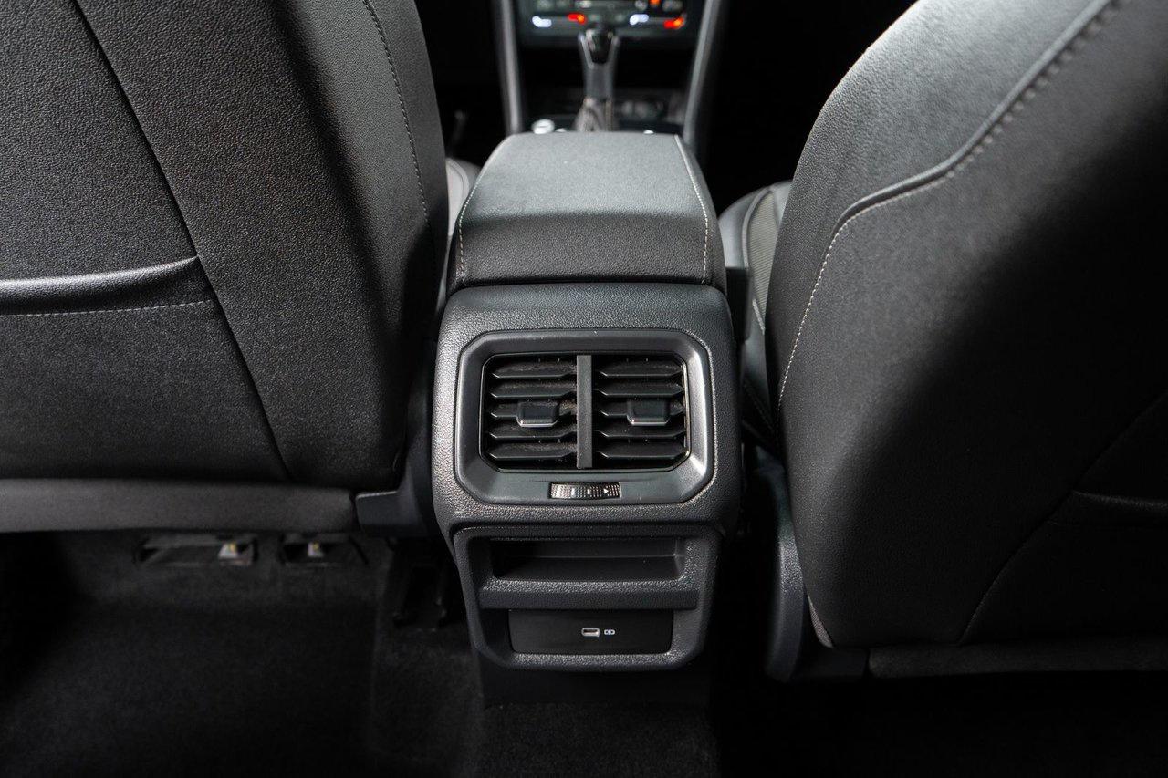 2025 Volkswagen Taos Comfortline Black Edition Photo