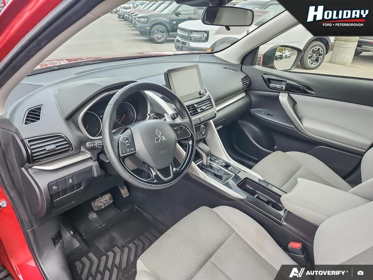 2022 Mitsubishi Eclipse Cross SE Photo