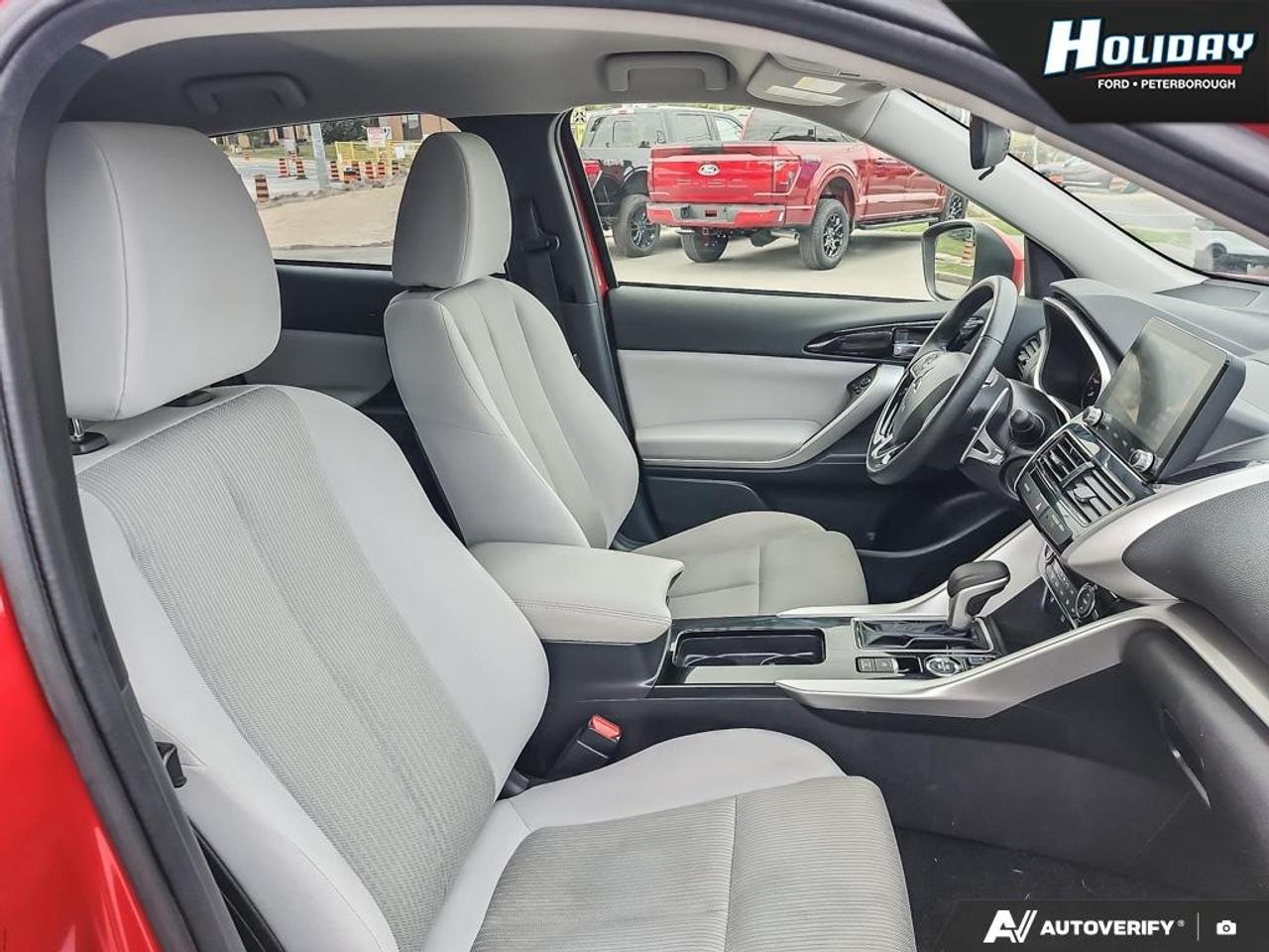 2022 Mitsubishi Eclipse Cross SE Photo