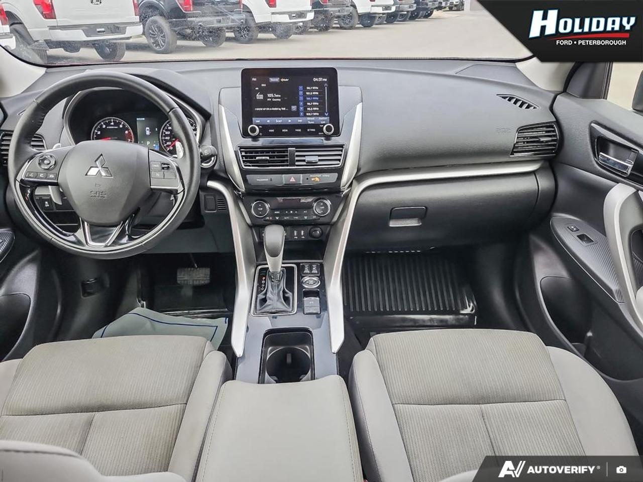 2022 Mitsubishi Eclipse Cross SE Photo