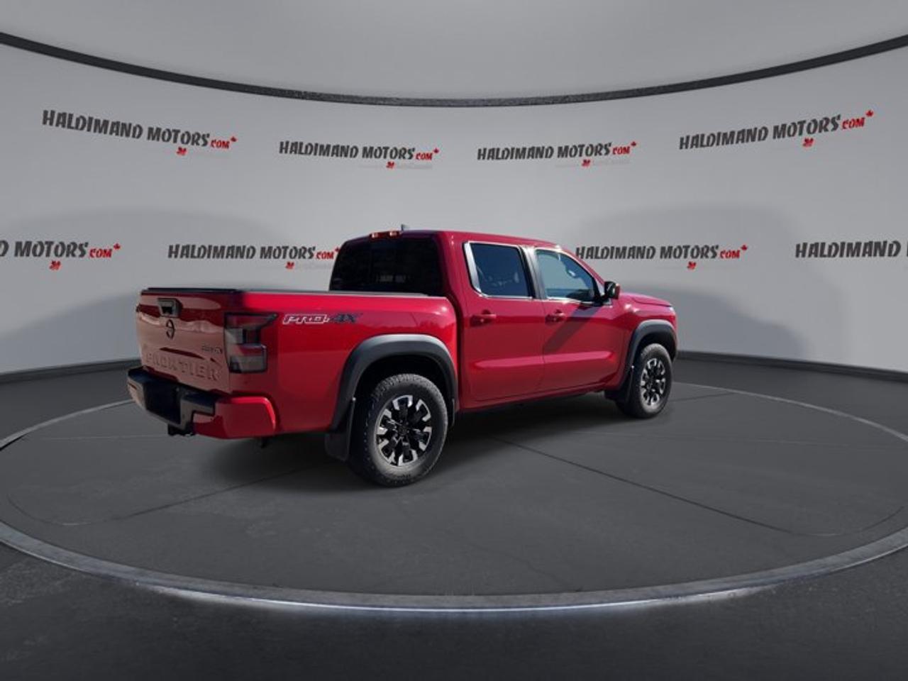 2022 Nissan Frontier PRO-4X Crew Cab 5' Bed 4x4 | No Accidents Photo