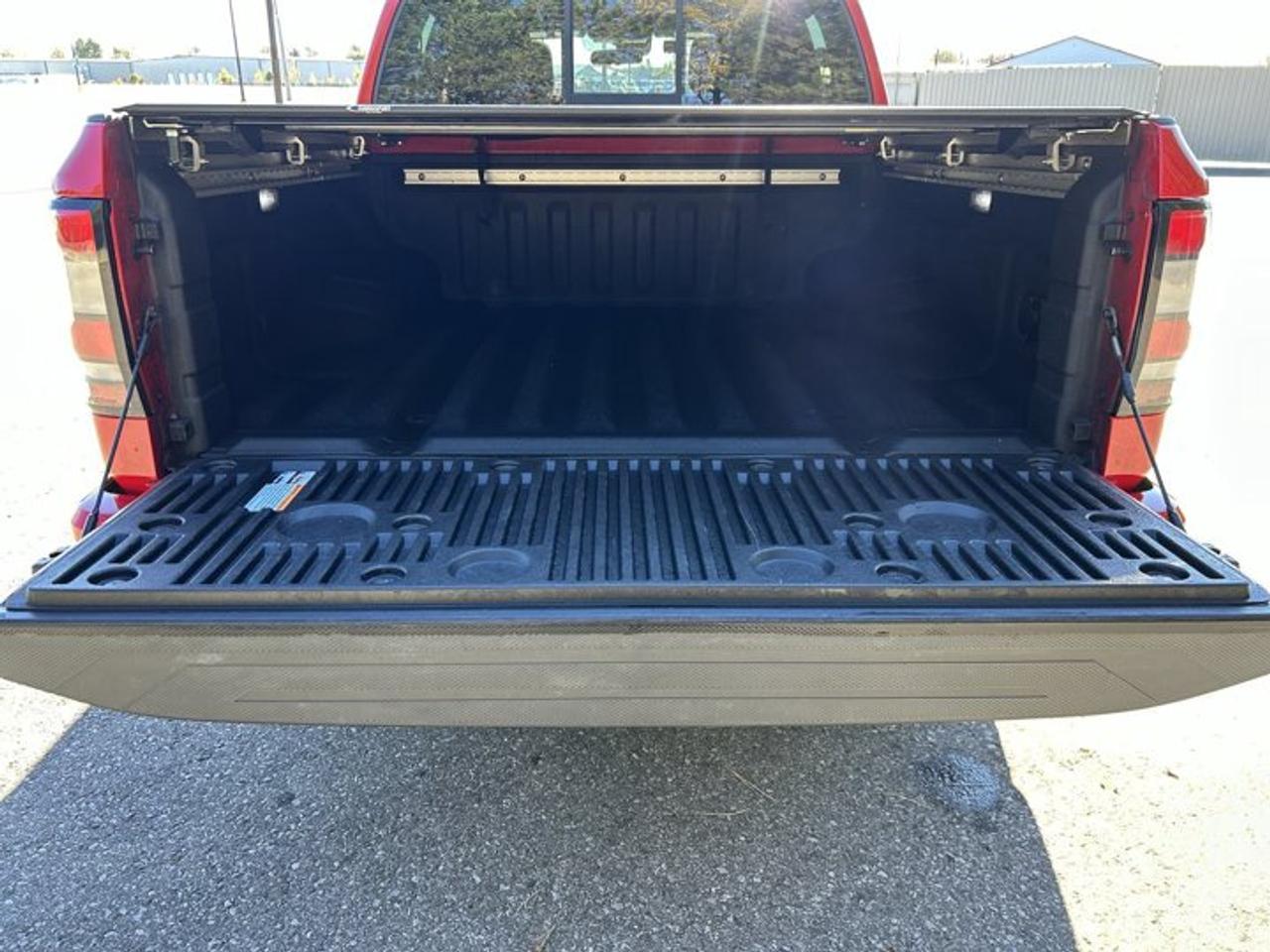 2022 Nissan Frontier PRO-4X Crew Cab 5' Bed 4x4 | No Accidents Photo