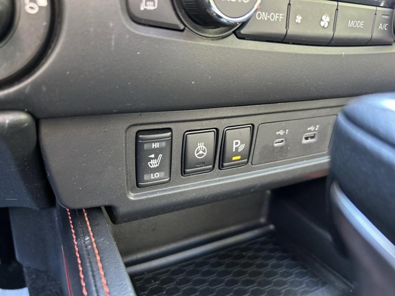 2022 Nissan Frontier PRO-4X Crew Cab 5' Bed 4x4 | No Accidents Photo