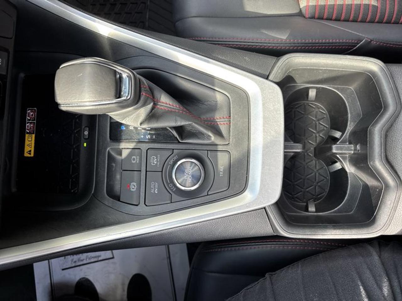 2025 Toyota RAV4 Plug-In Hybrid XSE AWD | No Accidents | Leather Seats | Heated Steering Photo