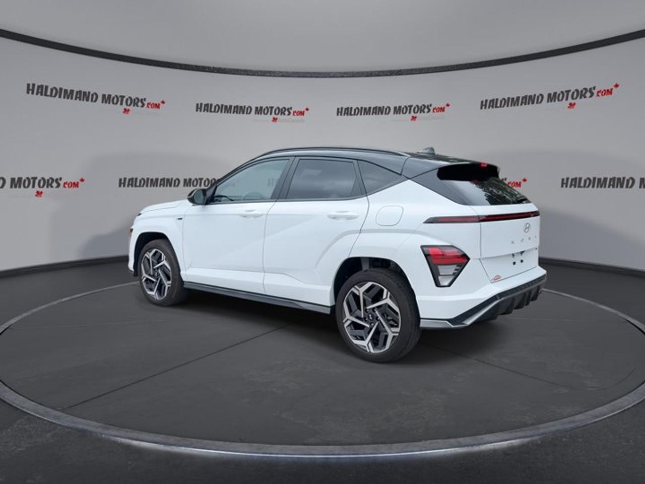 2025 Hyundai KONA N Line | No Accidents | Sunroof | Heated Steering Wheel Photo