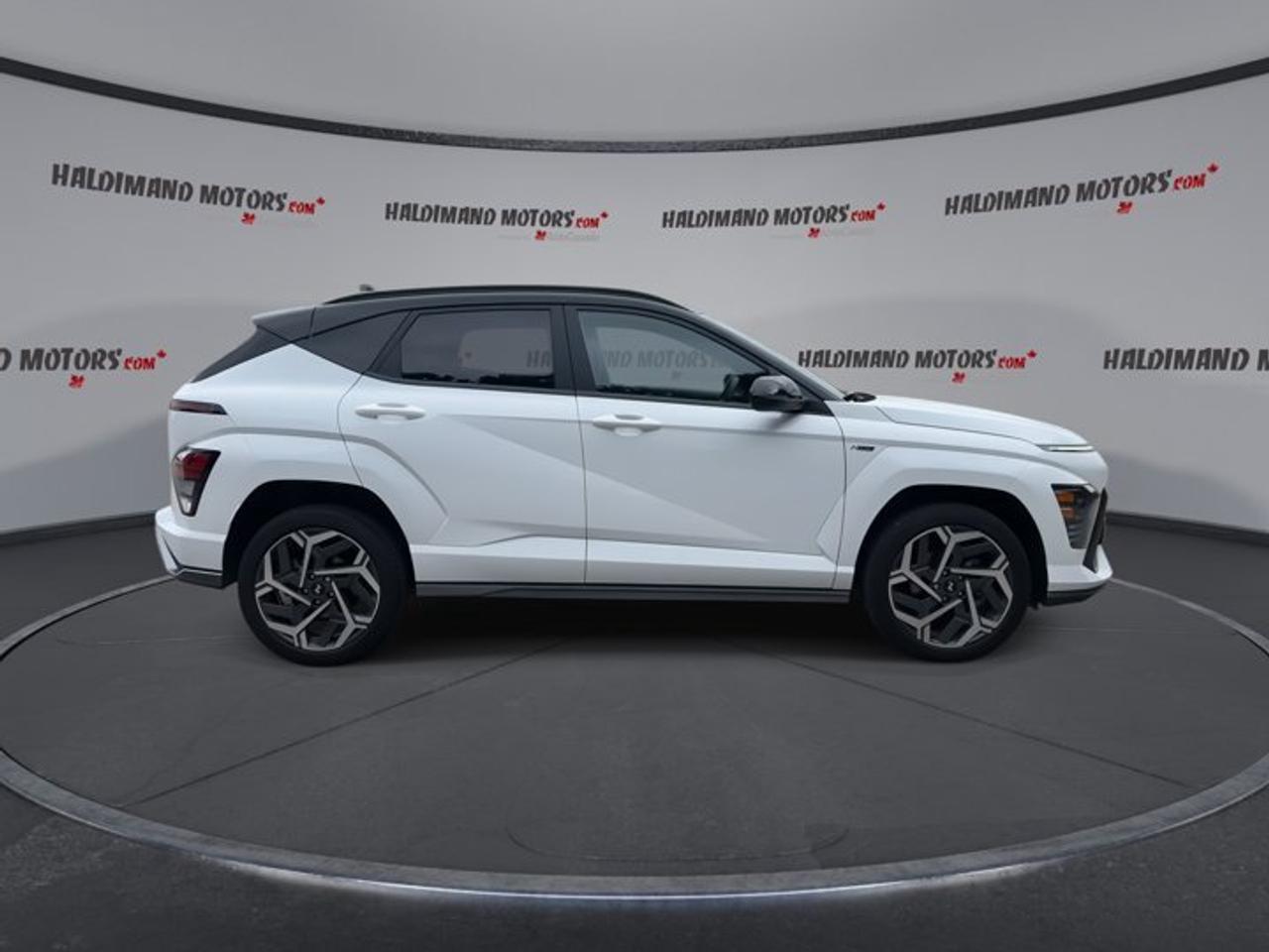 2025 Hyundai KONA N Line | No Accidents | Sunroof | Heated Steering Wheel Photo
