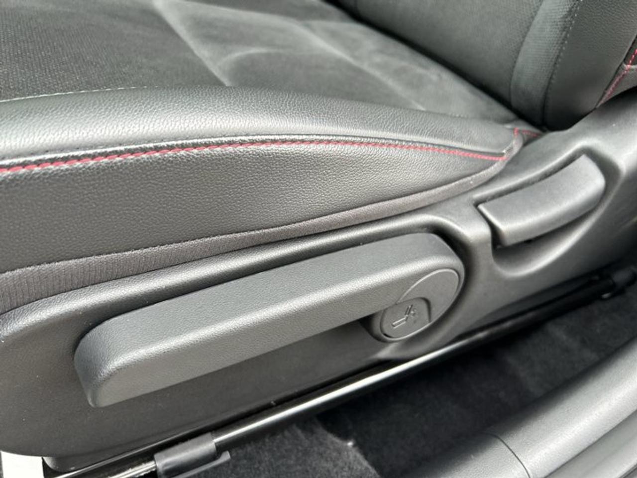 2025 Hyundai KONA N Line | No Accidents | Sunroof | Heated Steering Wheel Photo