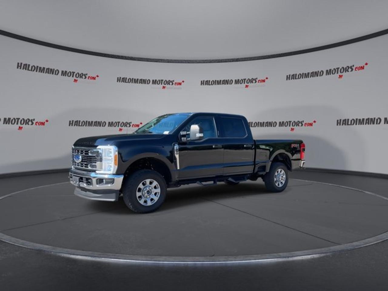 2023 Ford F-250 Super Duty SRW XLT Crew Cab 6.75' Box 4WD | No Accidents | 360 Camera Photo
