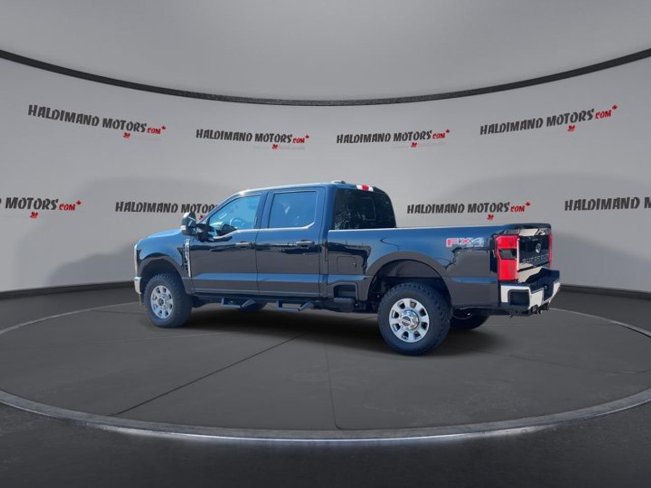 2023 Ford F-250 Super Duty SRW XLT Crew Cab 6.75' Box 4WD | No Accidents | 360 Camera Photo