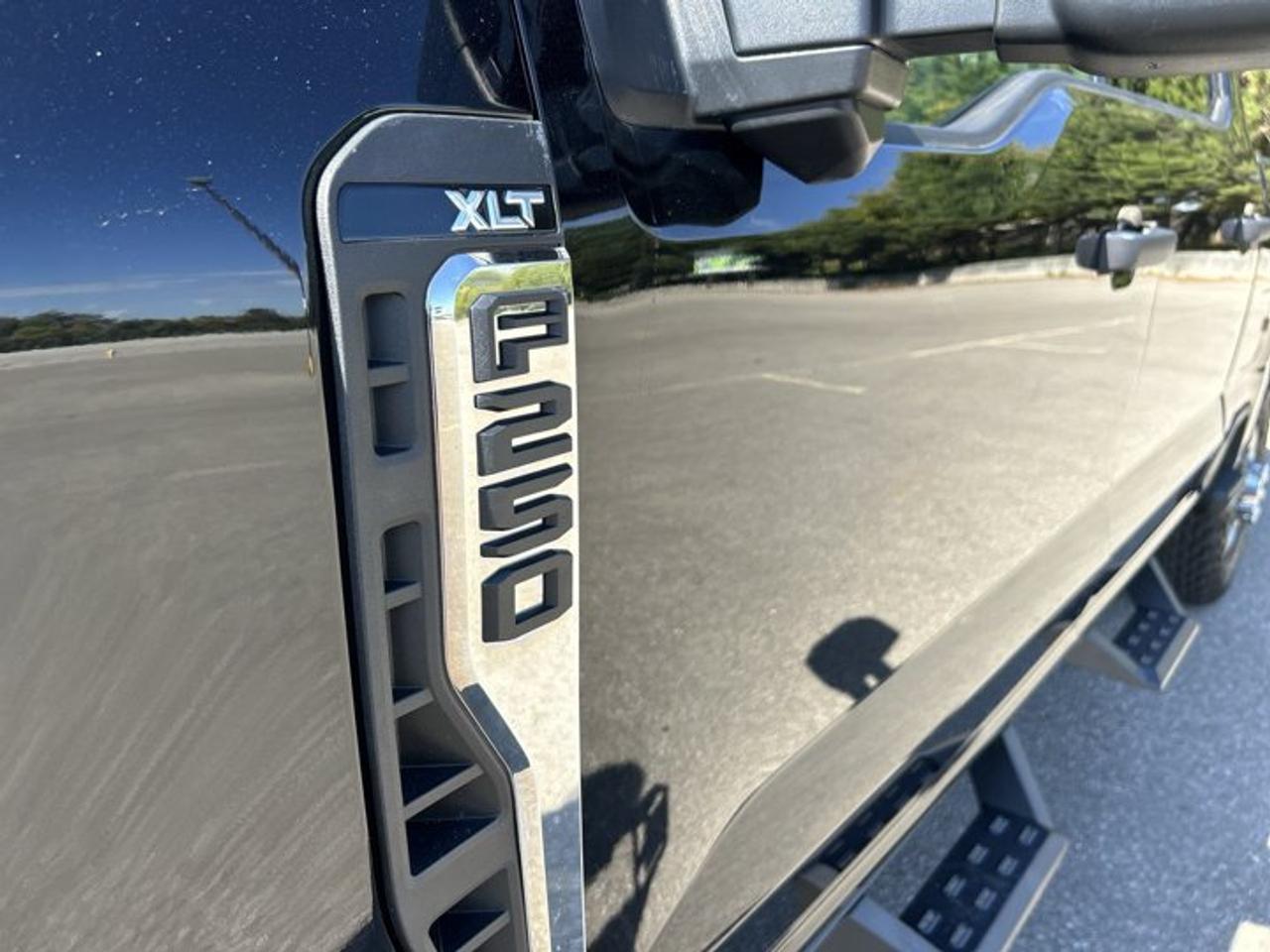 2023 Ford F-250 Super Duty SRW XLT Crew Cab 6.75' Box 4WD | No Accidents | 360 Camera Photo