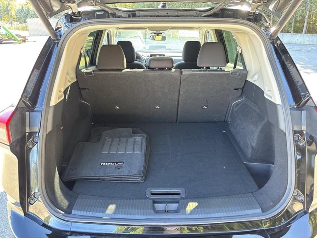 2026 Nissan Rogue SV AWD | One Owner | No Accidents | Pano. Roof Photo