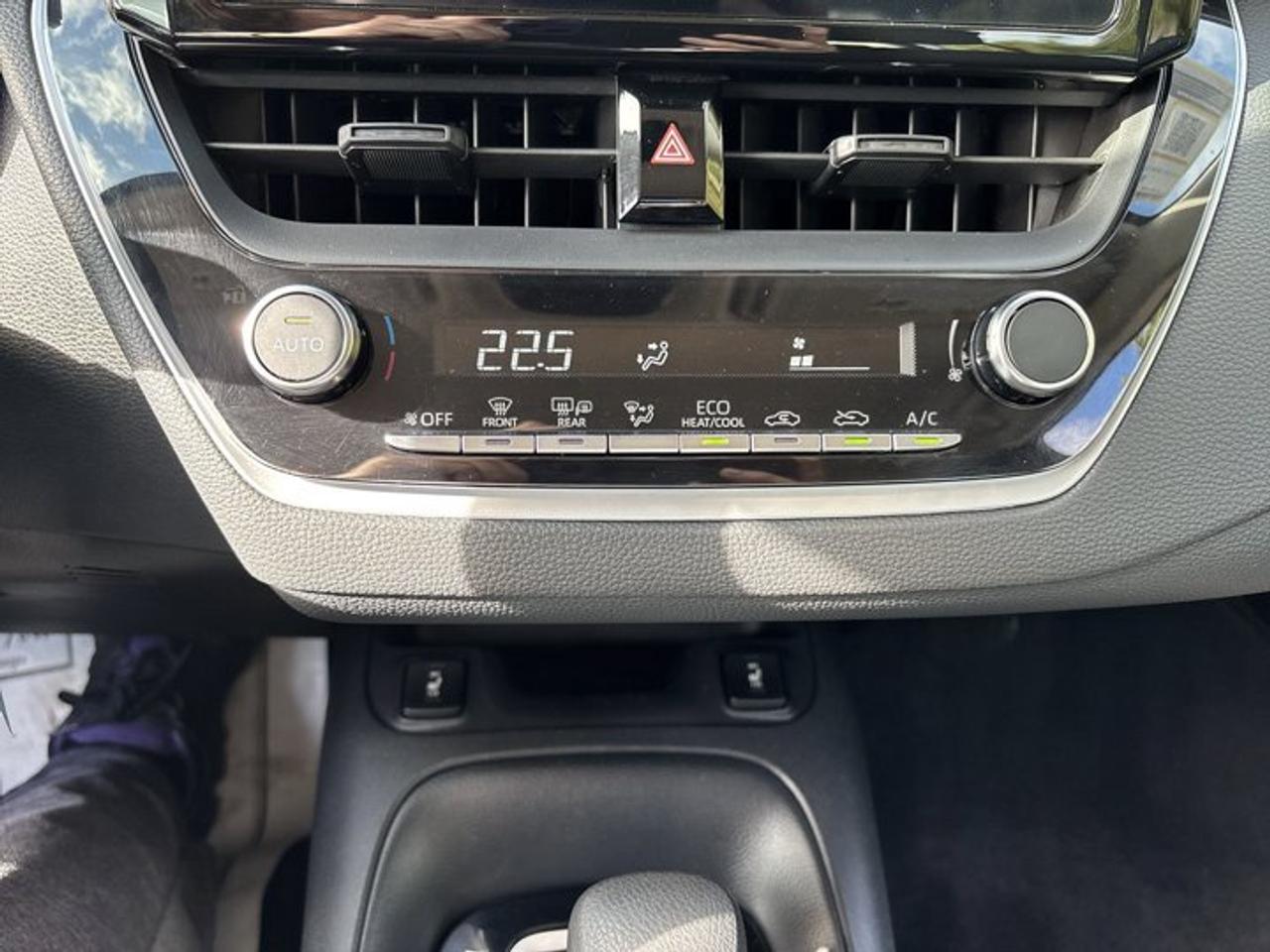 2024 Toyota Corolla LE | ONE OWNER | NO ACCIDENTS Photo