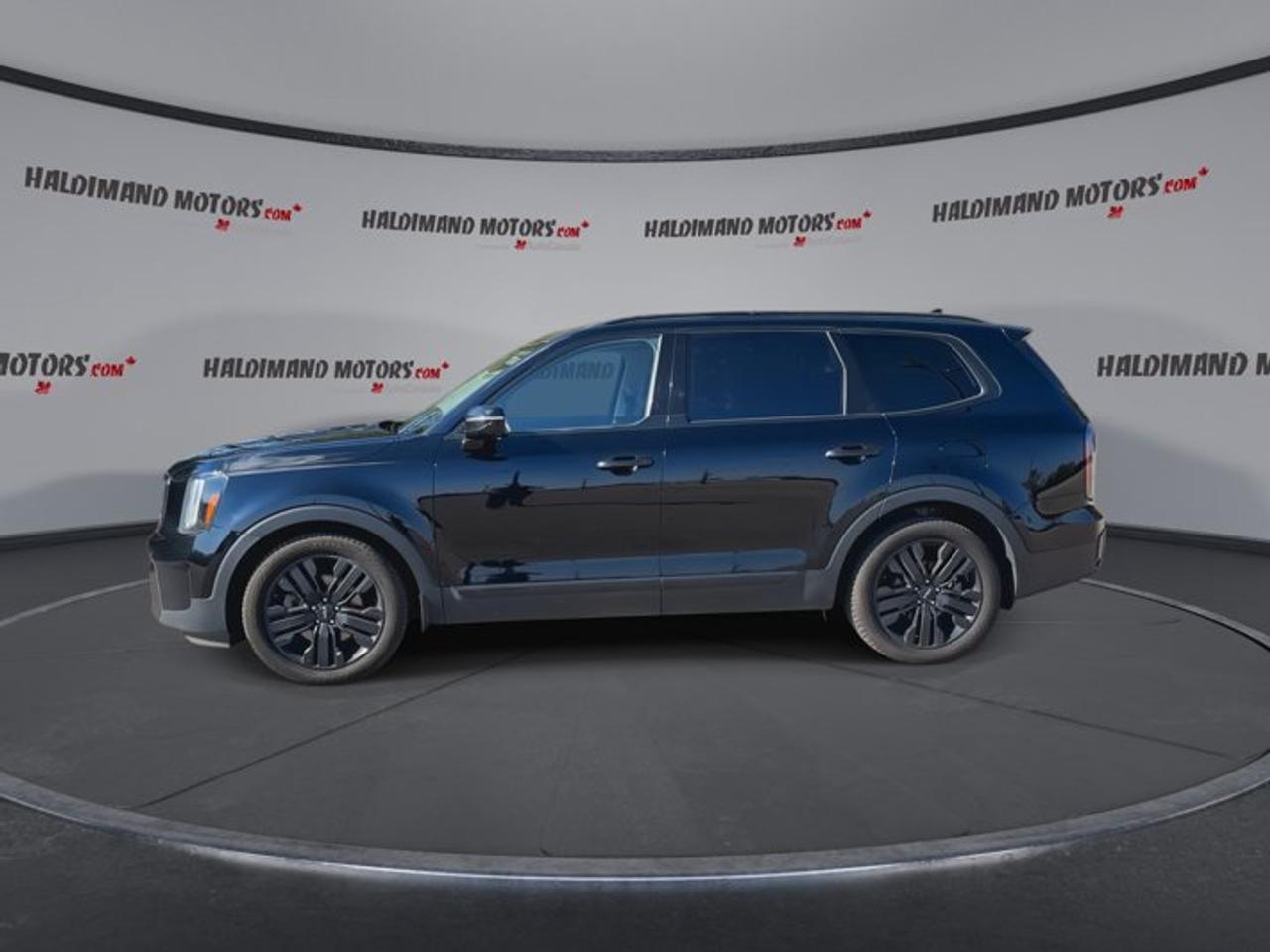 2023 Kia Telluride SX AWD | No Accidents | Vent. Front Seats | Heated Steering Photo4