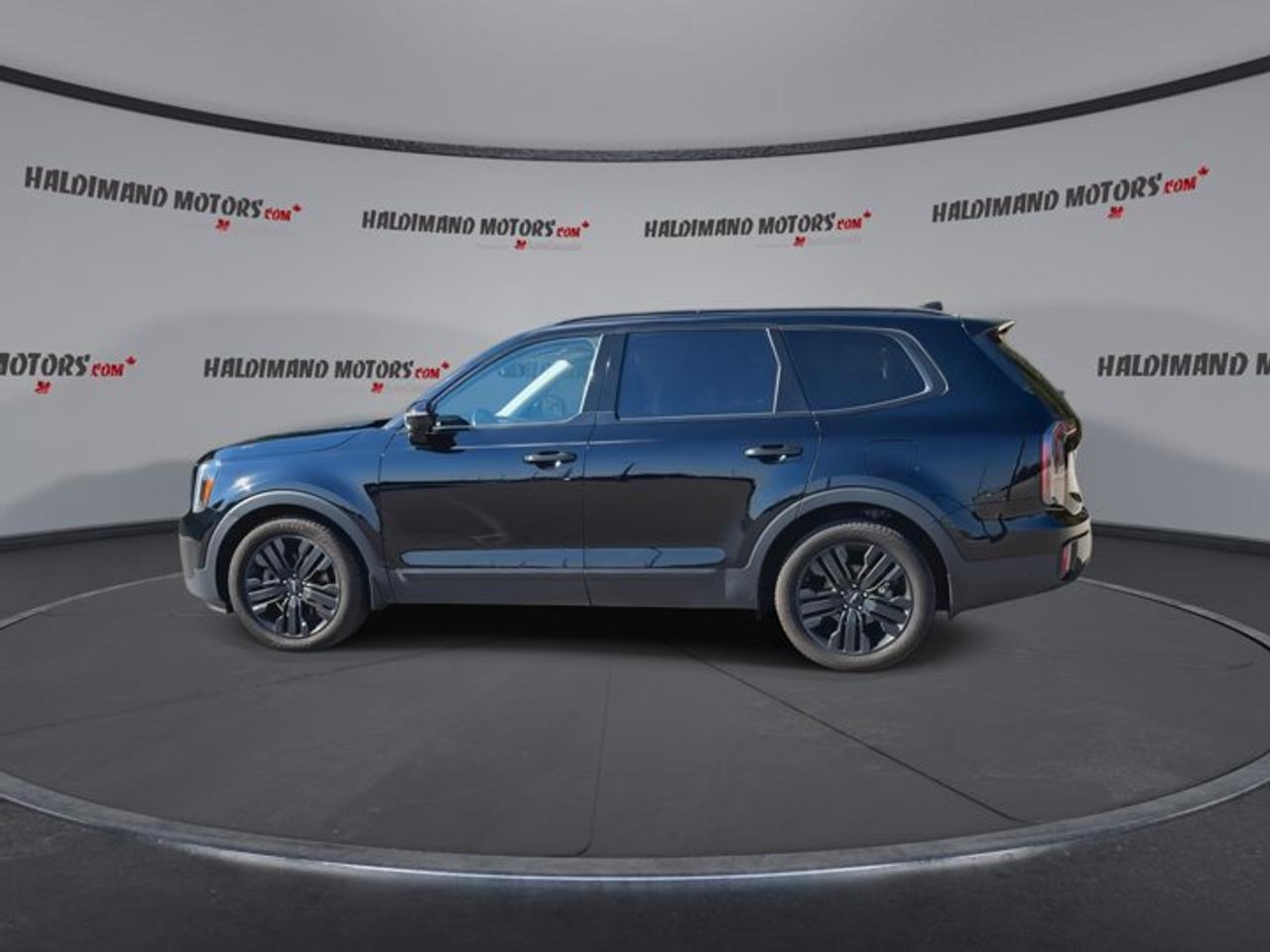 2023 Kia Telluride SX AWD | No Accidents | Vent. Front Seats | Heated Steering Photo