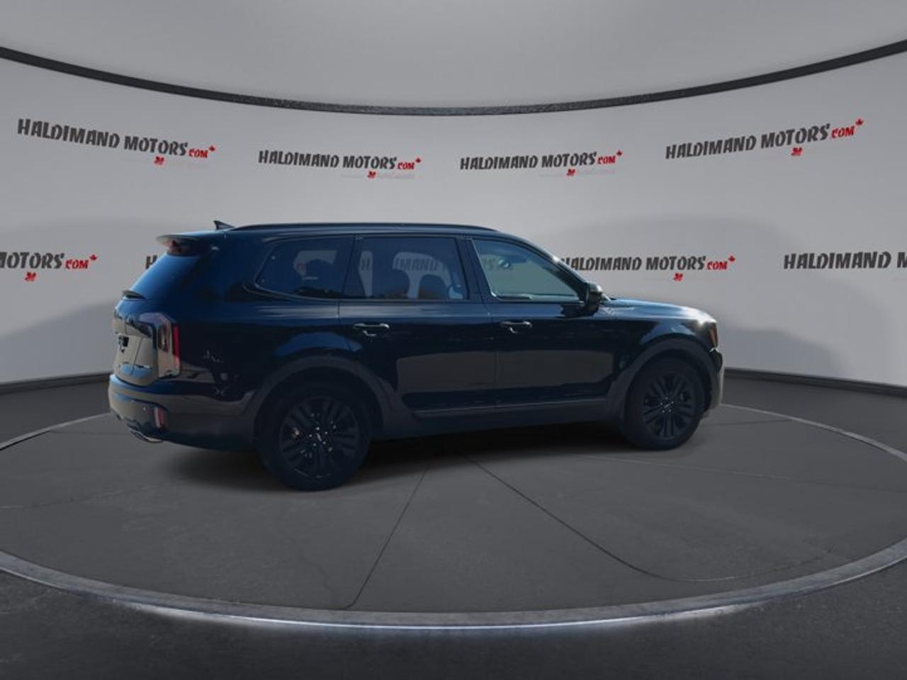 2023 Kia Telluride SX AWD | No Accidents | Vent. Front Seats | Heated Steering Photo