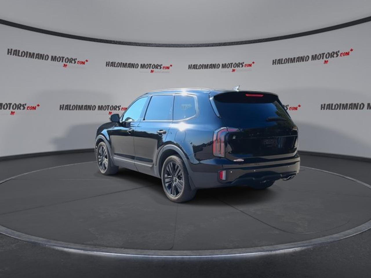 2023 Kia Telluride SX AWD | No Accidents | Vent. Front Seats | Heated Steering Photo