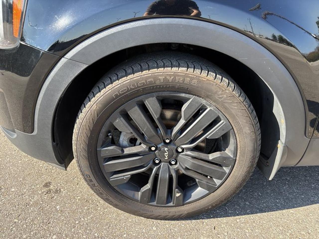 2023 Kia Telluride SX AWD | No Accidents | Vent. Front Seats | Heated Steering Photo