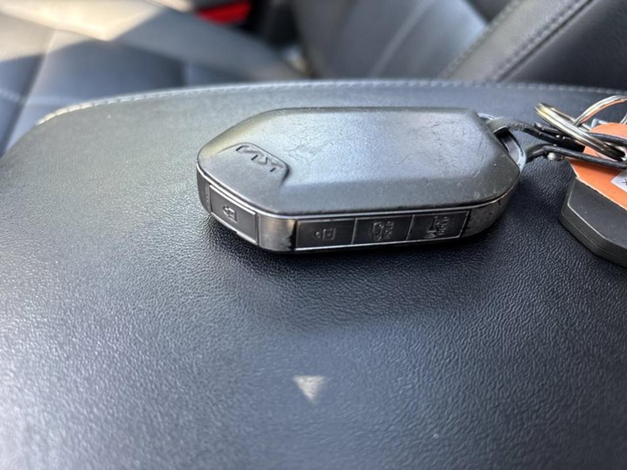 2023 Kia Telluride SX AWD | No Accidents | Vent. Front Seats | Heated Steering Photo