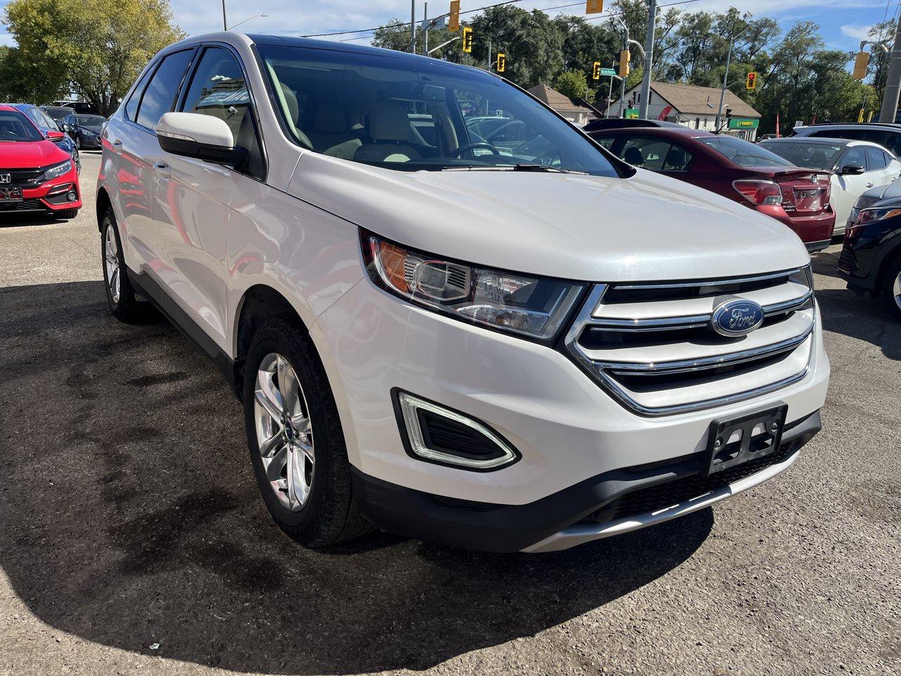 2018 Ford Edge SEL Photo2