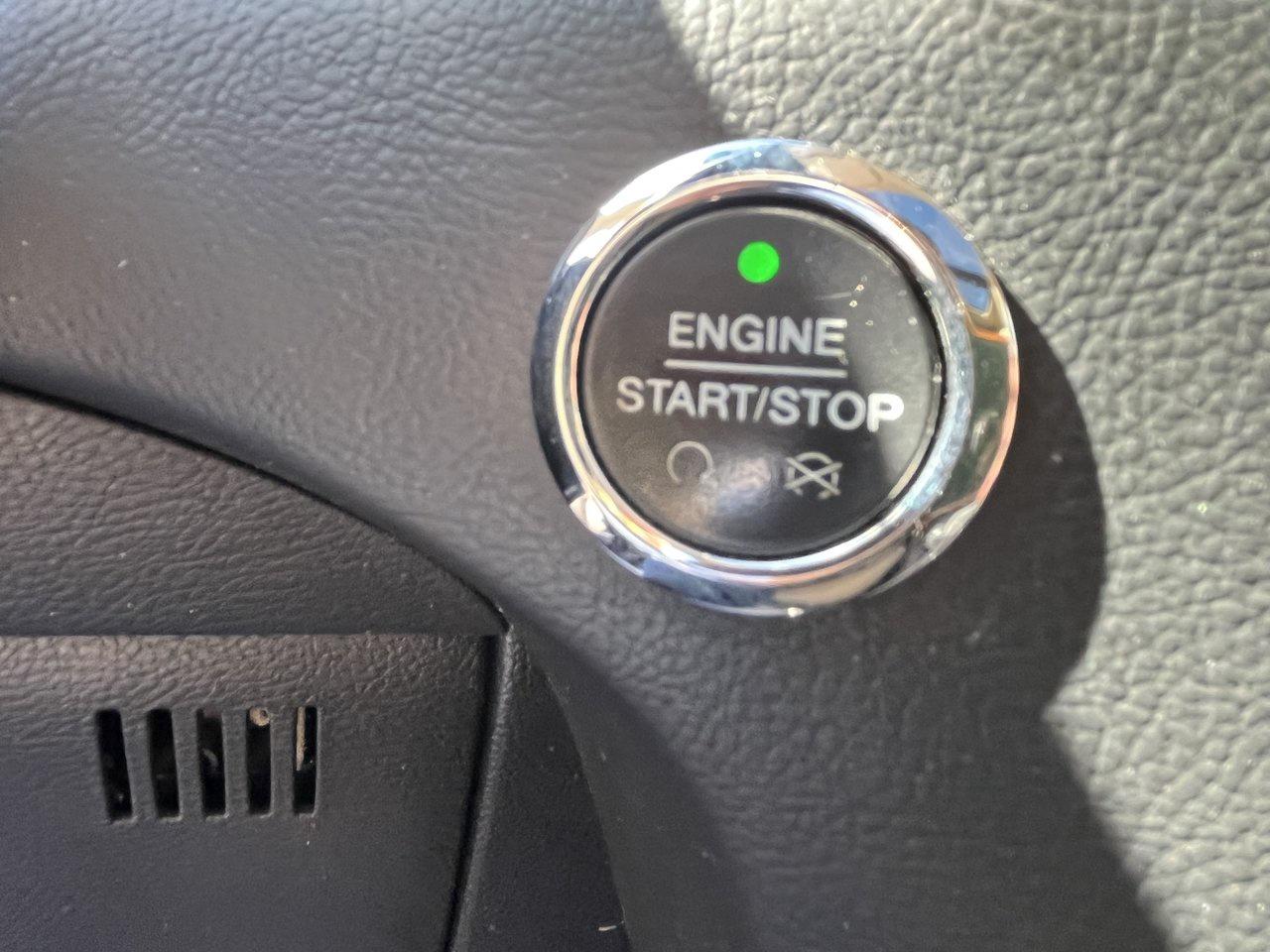2018 Ford Edge SEL Photo